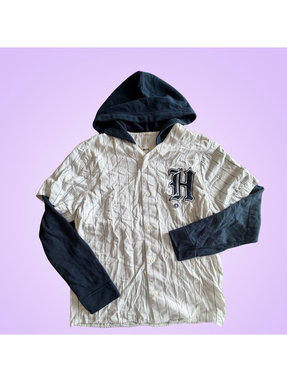 Hollister Men’s Medium Hooded Baseball Jersey Shirt | Navy White Pinstripe NWOT